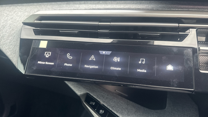 Peugeot 3008 157kW Allure 73kWh 5dr Auto Electric Estate - Image 16